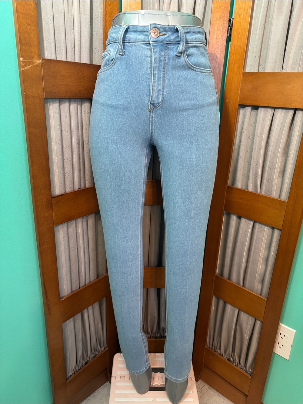 No Boundaries Light Blue High-Rise Skinny Jeans